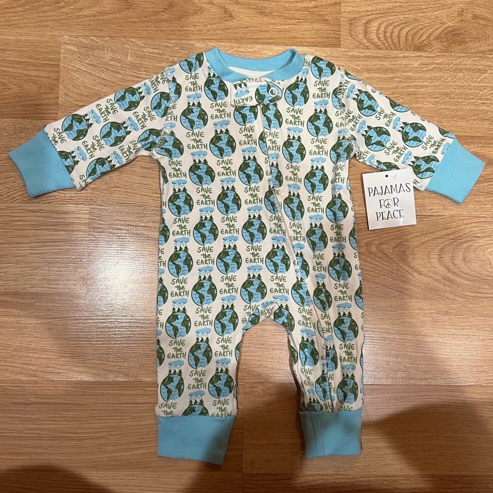 NWT Pajamas For Peace Save The Planet Print Baby Neutral Organic Coverall 3m